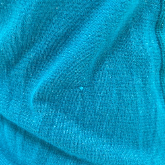 Lululemon twist front Y back tank size 4 - Picture 8 of 8